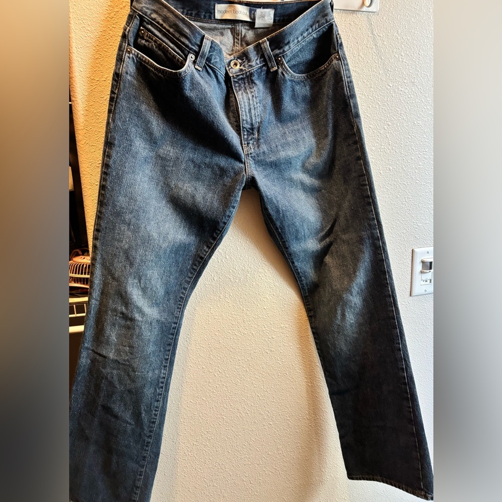 🔴 GAP Modern Boot Cut Jean
